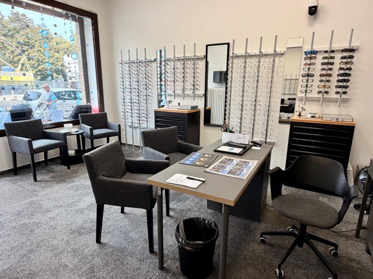 Interiér Optiky Maja u metra Flora